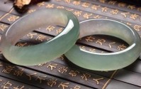 翡翠应该怎么鉴别 a货翡翠鉴别最直接方法