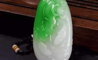 白底青翡翠什么档次 现在的市场价格是多少