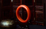 图文详解南红手镯的真假 南红手镯怎么辨别真假