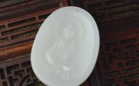 俄罗斯玉与和田玉的区别 俄罗斯玉与和田玉哪个好