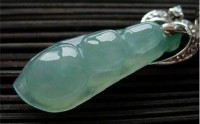 翡翠半透明有点白绿絮多是什么种