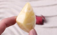 琥珀的品种价值 琥珀的类别分类