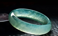 翡翠的纹、裂、棉：辨别瑕疵，理性选择