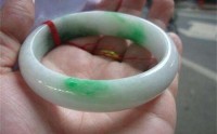 翡翠能泡水吗