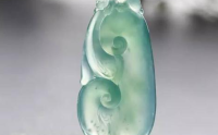 翡翠蓝水种图片 蓝水翡翠价格及图片