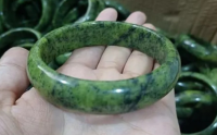 药王石的功效 什么人不适合佩戴药王石