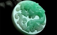 翡翠手环小怎么带上去