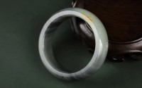 翡翠冰种和高冰种的区别是什么，翡翠冰种和高冰种哪个好？