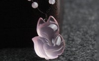 粉晶狐狸不宜乱戴，佩戴粉晶狐狸有一定讲究