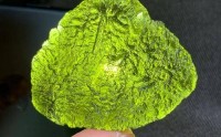 捷克陨石的功效与作用有哪些？佩戴对人体的好处多多！ 