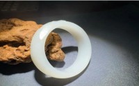 新疆羊脂白玉是和田玉吗 羊脂白玉怎么鉴别真假