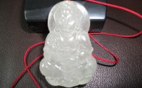 冰种翡翠如何选购 观察颜色_看裂纹和黑斑_注意透明度